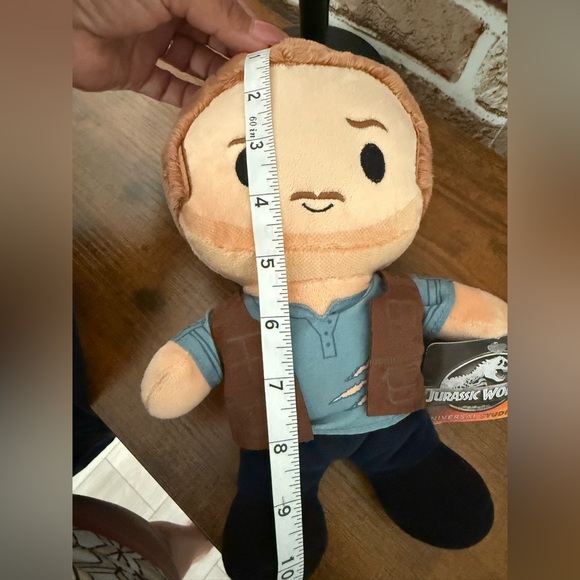 Universal Studios Jurassic Park Owen Grady 9" Cutie Plush Stuffed Figure - Picture 4 of 6